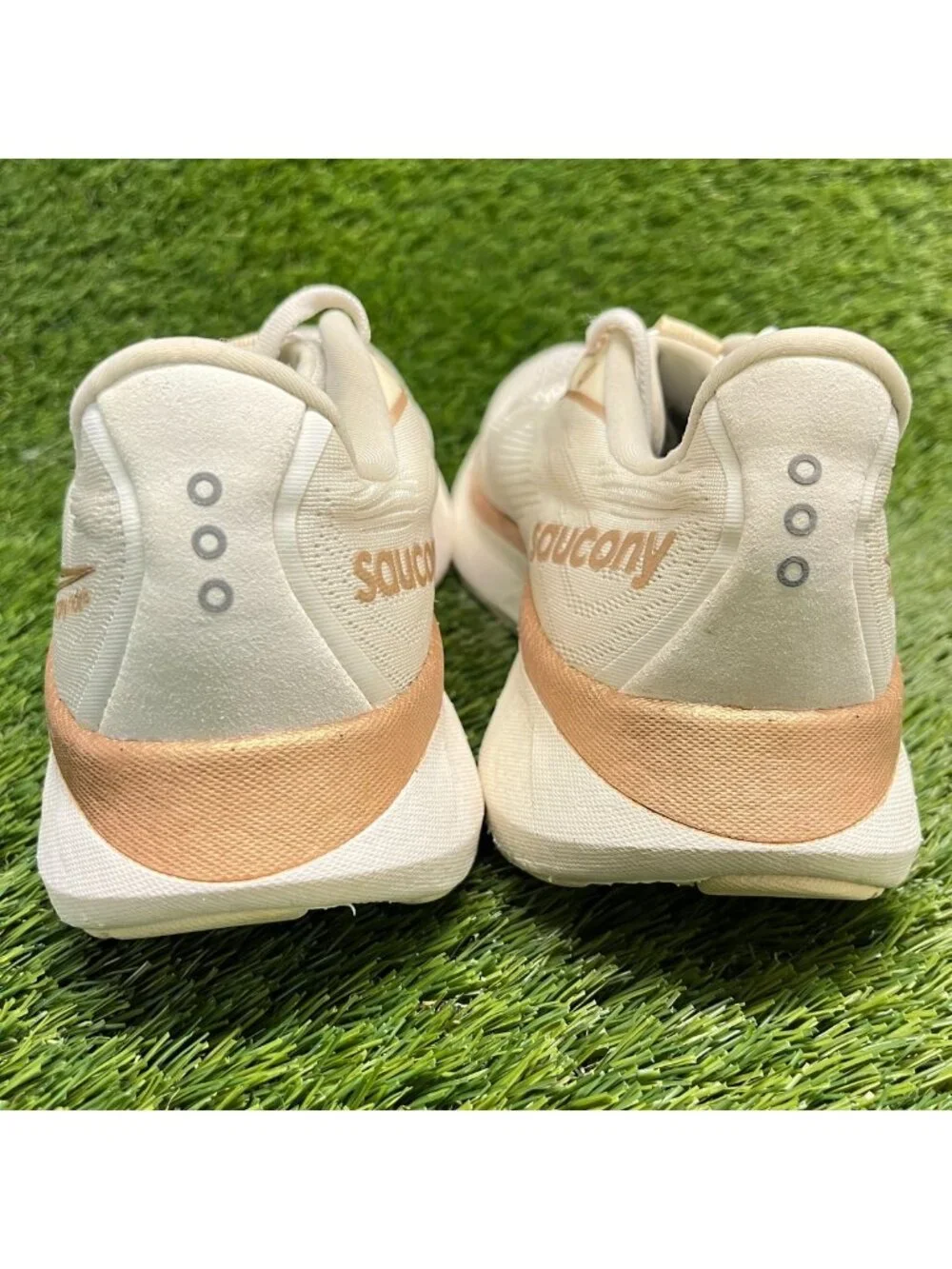 Saucony Ride 18 Womens Size 8.5 Ivory Athletic Running Walking Shoes Sneakers